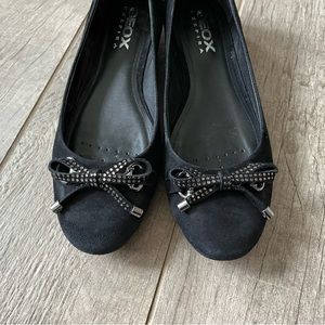 Geox Respira Black Suede Ballet Flats 7.5 Bow Detail‎